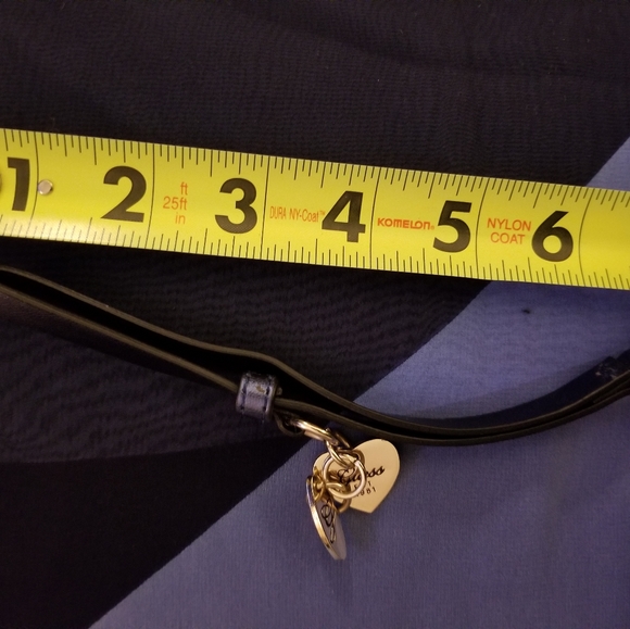 Guess Clutch Wristlet - Picture 8 of 12